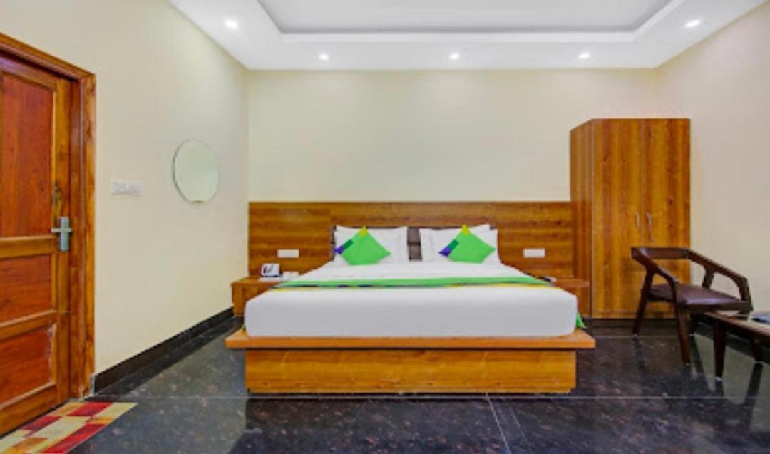Hotel Premier Noida 135 Eksteriør billede