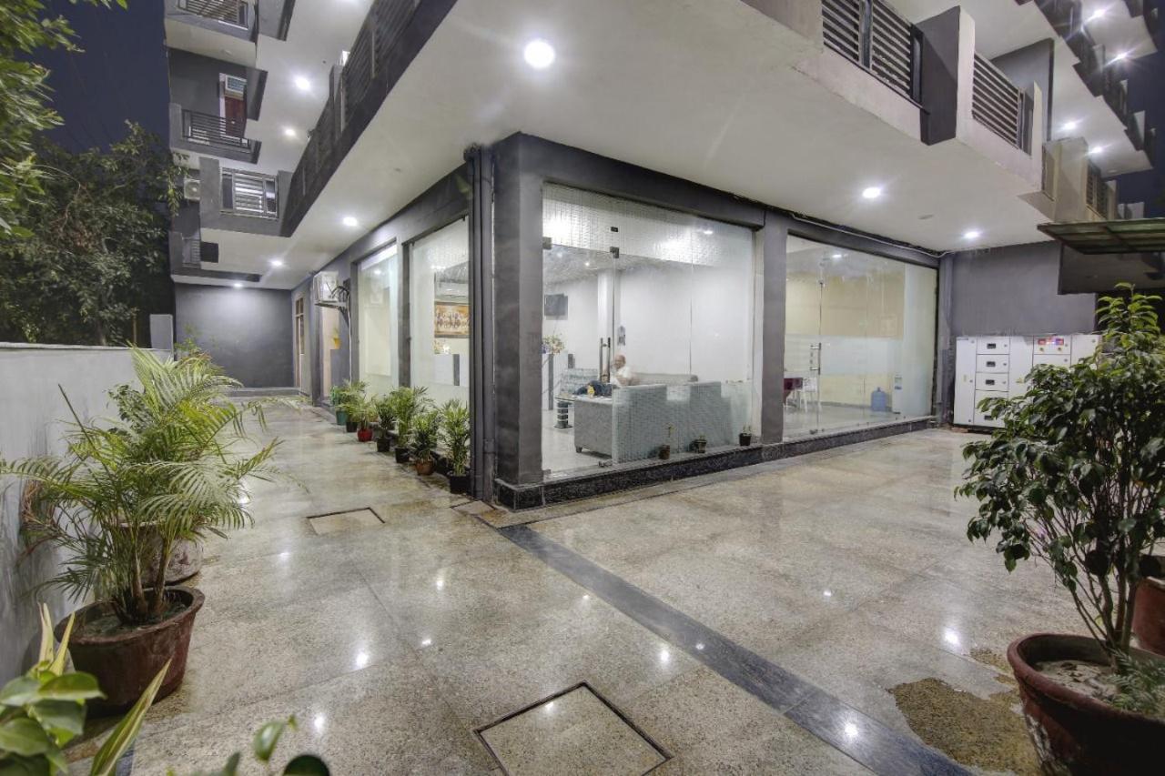 Hotel Premier Noida 135 Eksteriør billede